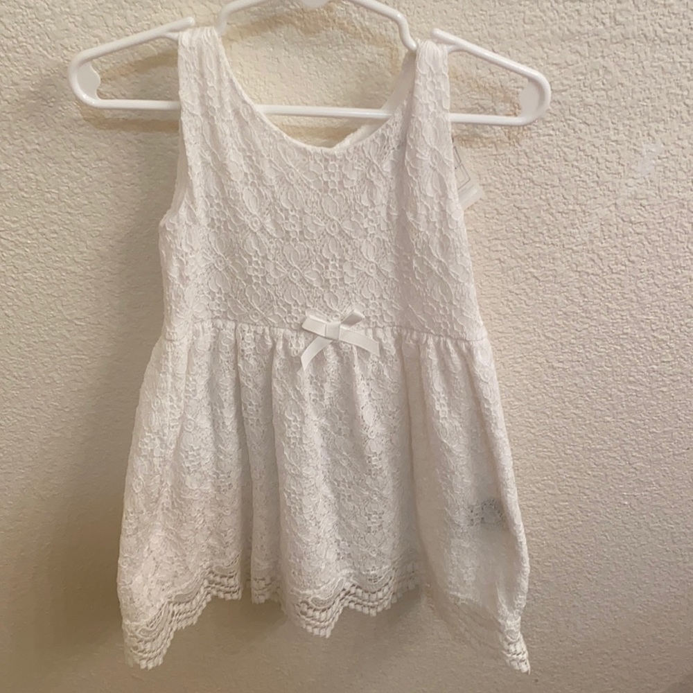 White lace dress for a formal occasion. Never worn. With tags. For 2-3 year old